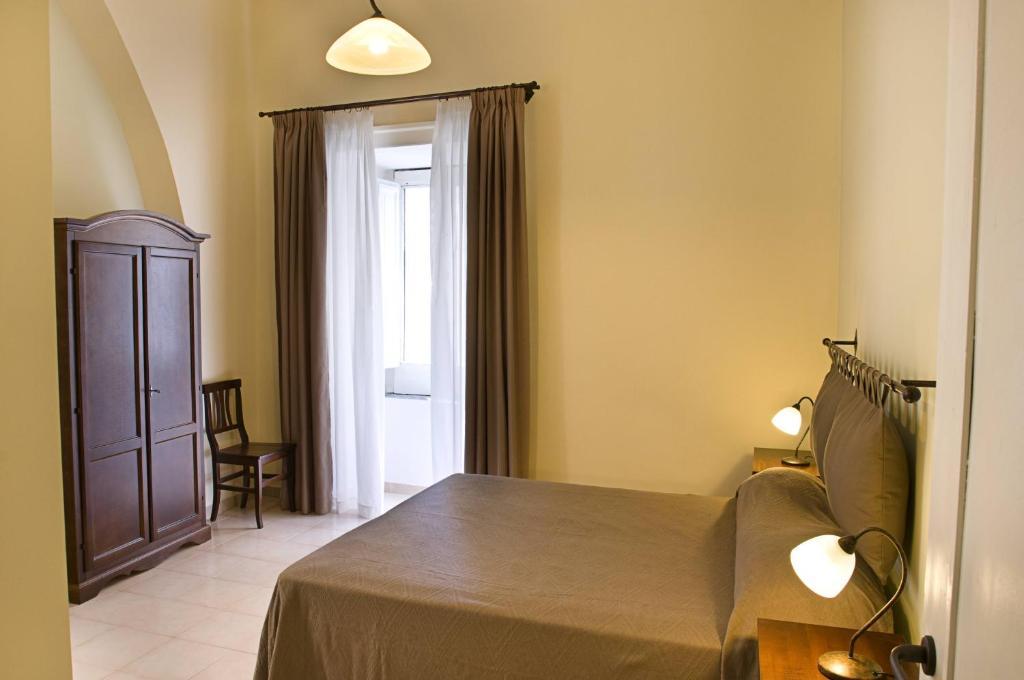 Il Guiscardo B&B Σαλέρνο Δωμάτιο φωτογραφία
